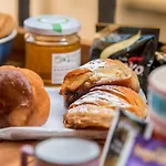 Guest Art Frühstückspension