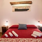 Frühstückspension Guest Art 4*