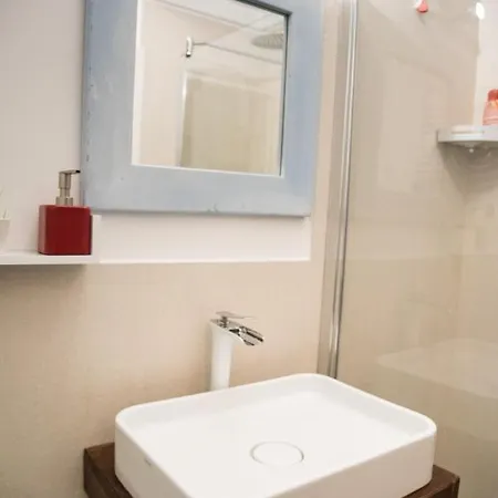 فندق مبيت وإفطار Guest Art نابولي