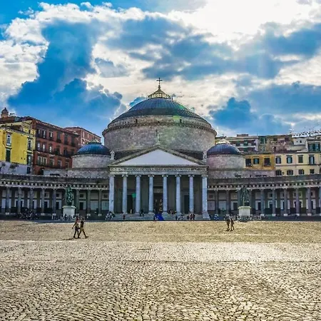 Guest Art 4* نابولي